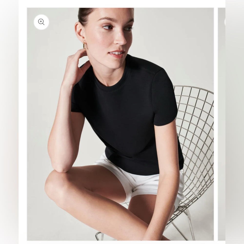 SPANX Black Short Sleeve AirEssentials Women's Tee